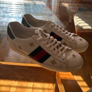 Gucci White Sneakers with Green and Red Accents
